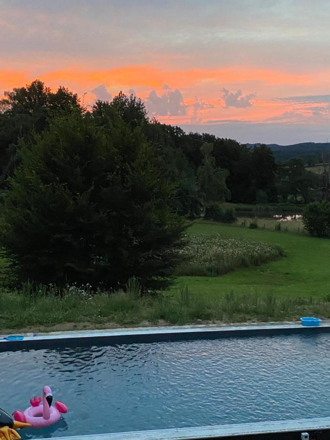 Une Pause En Correze Sarroux エクステリア 写真