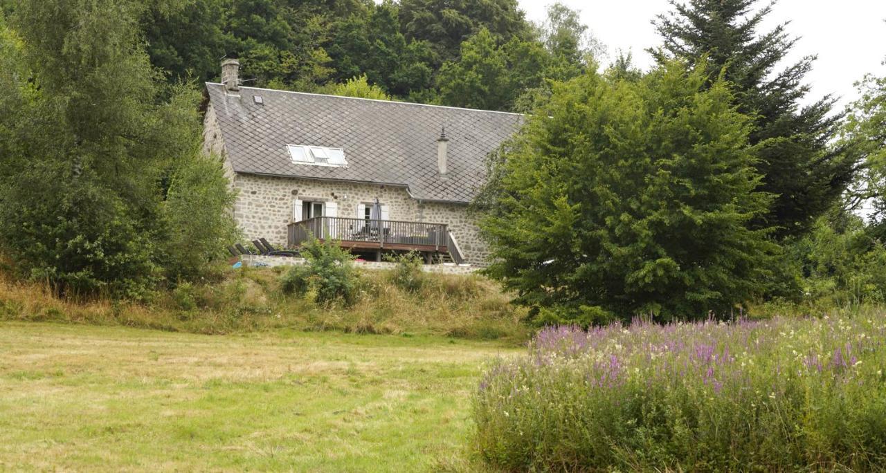 Une Pause En Correze Sarroux エクステリア 写真